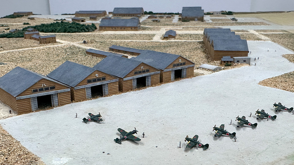 鶉野飛行場復元模型