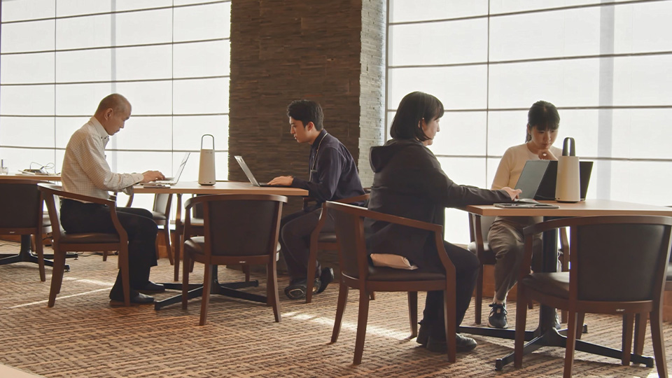 宿泊施設でのウェルネステレワークの様子